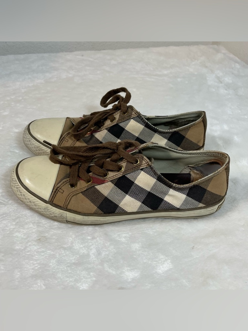 Burberry London Nova Check Sneakers Shoes Size 38 Unisex ***AS IS***